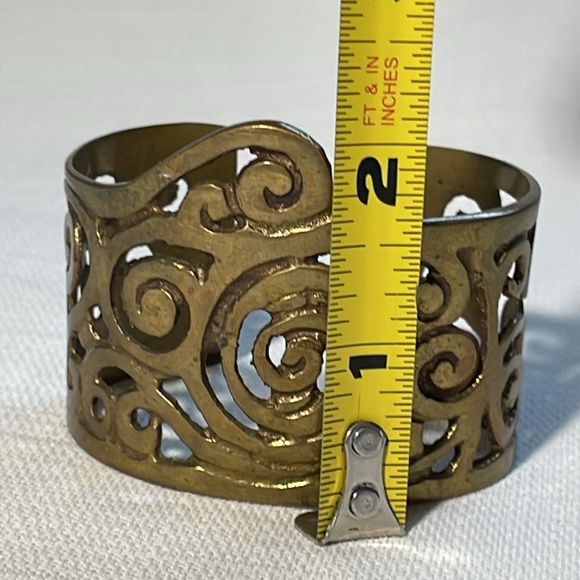 Vintage Metal Filigree Cuff Bracelet‎ - Picture 9 of 9